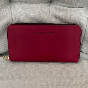 Portland Leather Orchid Accordion Zip Wallet